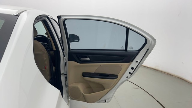 Second-hand 2024 Honda Amaze 2nd Gen VX for sale in Kolkata-36