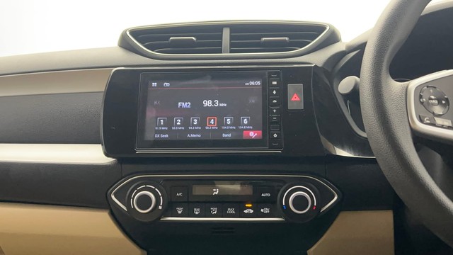 Second-hand 2024 Honda Amaze 2nd Gen VX for sale in Kolkata-34