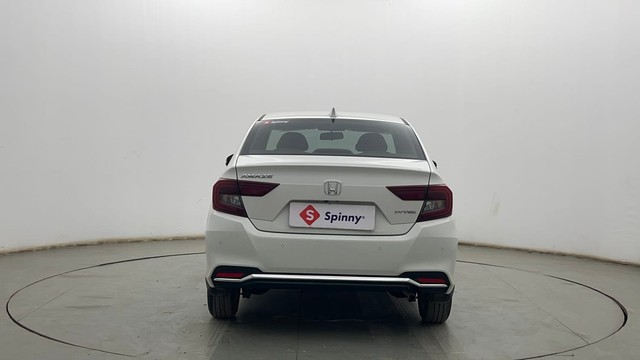 Second-hand 2024 Honda Amaze 2nd Gen VX for sale in Kolkata-4