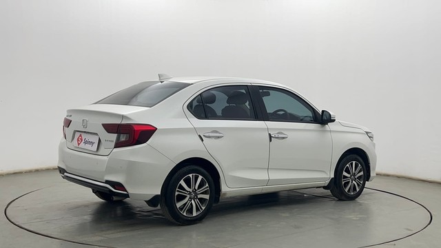 Second-hand 2024 Honda Amaze 2nd Gen VX for sale in Kolkata-3