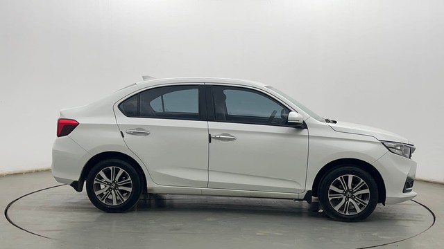 Second-hand 2024 Honda Amaze 2nd Gen VX for sale in Kolkata-2