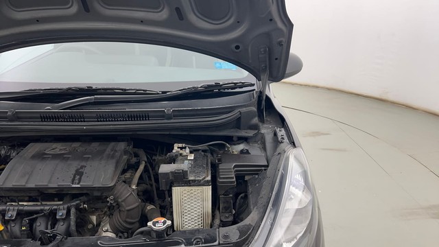 Second-hand 2022 Hyundai Aura S Diesel for sale in Kolkata-34