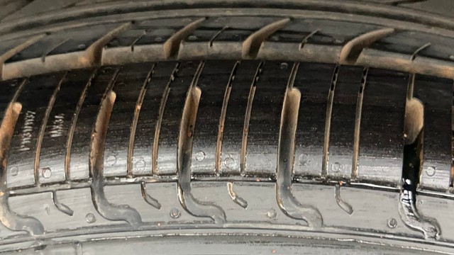 Second-hand 2022 Hyundai Aura S Diesel for sale in Kolkata-38