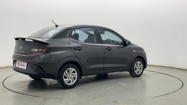 Second-hand 2022 Hyundai Aura S Diesel for sale in Kolkata-3