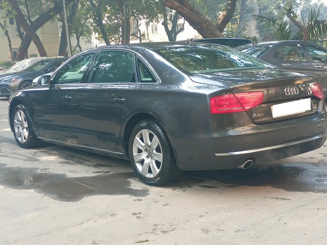 Second-hand 2011 Audi A8 4.2 FSI quattro for sale in New Delhi-2