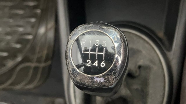 Second-hand 2014 Hyundai i20 Sportz 1.4 CRDi for sale in Kolkata-12