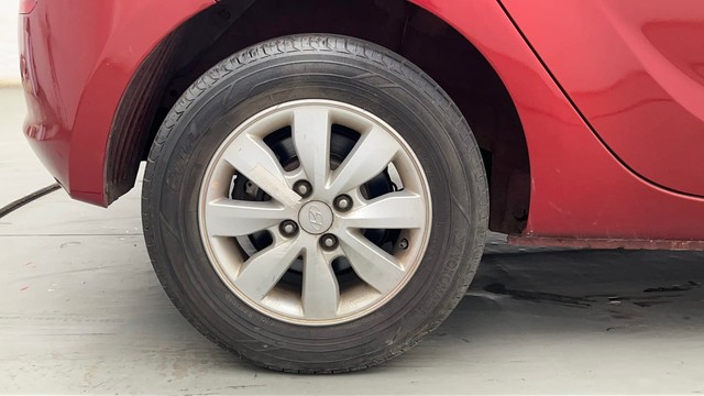 Second-hand 2014 Hyundai i20 Sportz 1.4 CRDi for sale in Kolkata-18