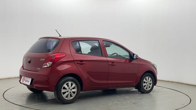 Second-hand 2014 Hyundai i20 Sportz 1.4 CRDi for sale in Kolkata-3