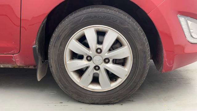 Second-hand 2014 Hyundai i20 Sportz 1.4 CRDi for sale in Kolkata-17