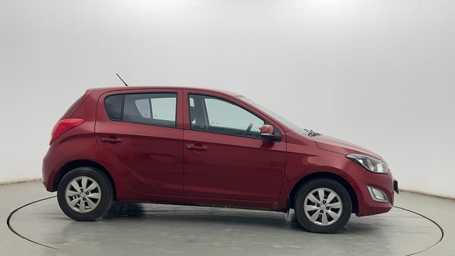 Second-hand 2014 Hyundai i20 Sportz 1.4 CRDi for sale in Kolkata-2