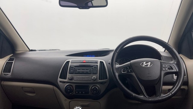 Second-hand 2014 Hyundai i20 Sportz 1.4 CRDi for sale in Kolkata-11