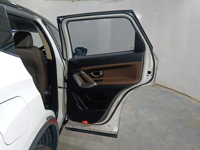 Second-hand 2020 Tata Harrier XZA Dual Tone AT for sale in Kochi-30