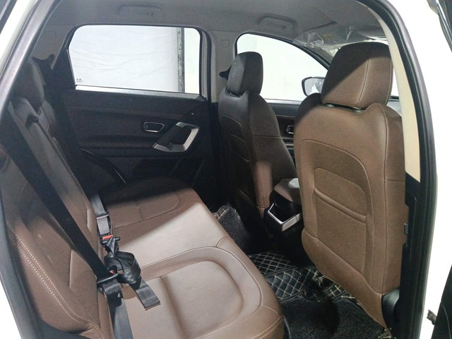 Second-hand 2020 Tata Harrier XZA Dual Tone AT for sale in Kochi-18