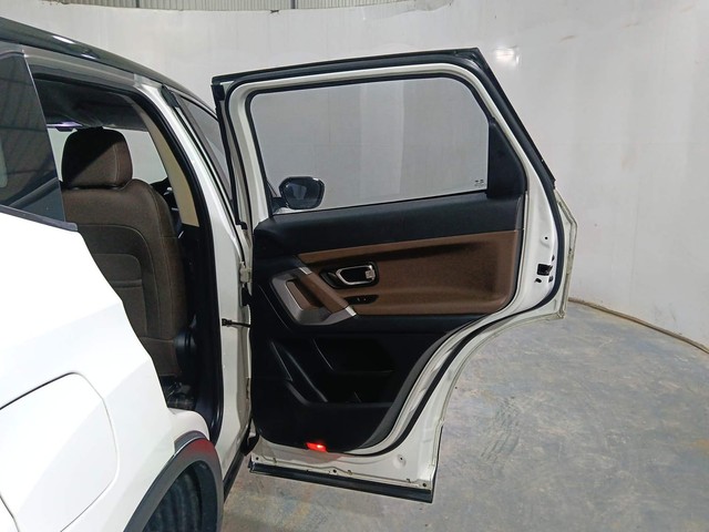 Second-hand 2020 Tata Harrier XZA Dual Tone AT for sale in Kochi-25