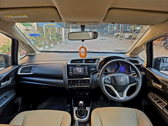 Second-hand 2018 Honda Jazz 1.2 V i VTEC for sale in New Delhi-5