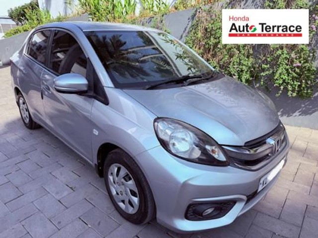 Second-hand 2016 Honda Amaze S Diesel for sale in Thrissur-3