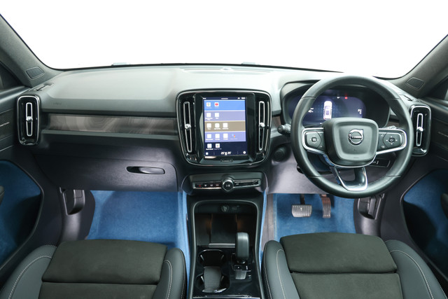 Second-hand 2024 Volvo EX40 E60 Plus for sale in Gurgaon-14