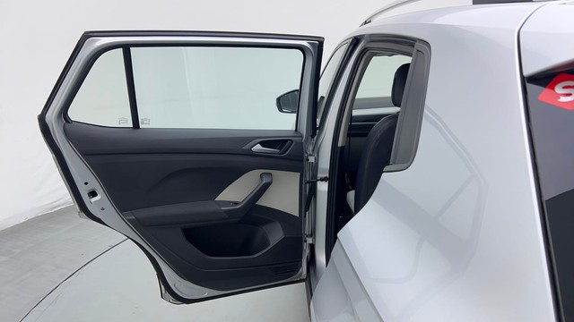 Second-hand 2022 Volkswagen Taigun 1.0 Highline for sale in Noida-28