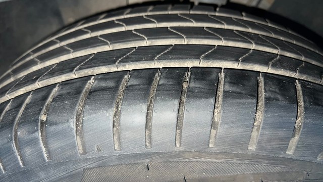 Second-hand 2022 Volkswagen Taigun 1.0 Highline for sale in Noida-37