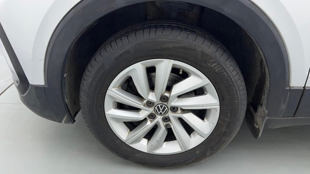 Second-hand 2022 Volkswagen Taigun 1.0 Highline for sale in Noida-20