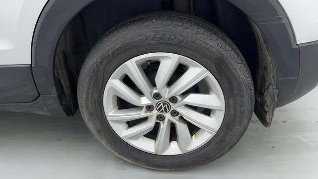 Second-hand 2022 Volkswagen Taigun 1.0 Highline for sale in Noida-19