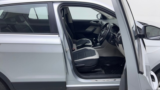 Second-hand 2022 Volkswagen Taigun 1.0 Highline for sale in Noida-15