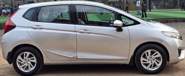 Second-hand 2017 Honda Jazz 1.2 V i VTEC for sale in Nashik-6