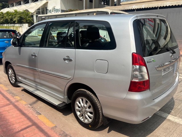 Second-hand 2013 Toyota Innova 2.5 VX (Diesel) 7 Seater BS IV for sale in Mumbai-9
