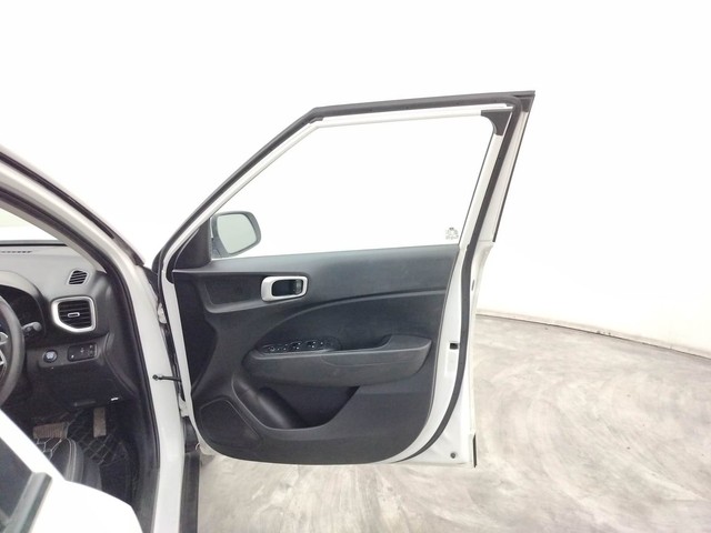 Second-hand 2022 Hyundai Venue SX Opt Turbo DCT Special Edition for sale in Coimbatore-16