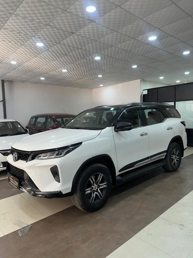 Second-hand 2018 Toyota Fortuner 2.8 2WD AT BSIV for sale in Jaipur-14