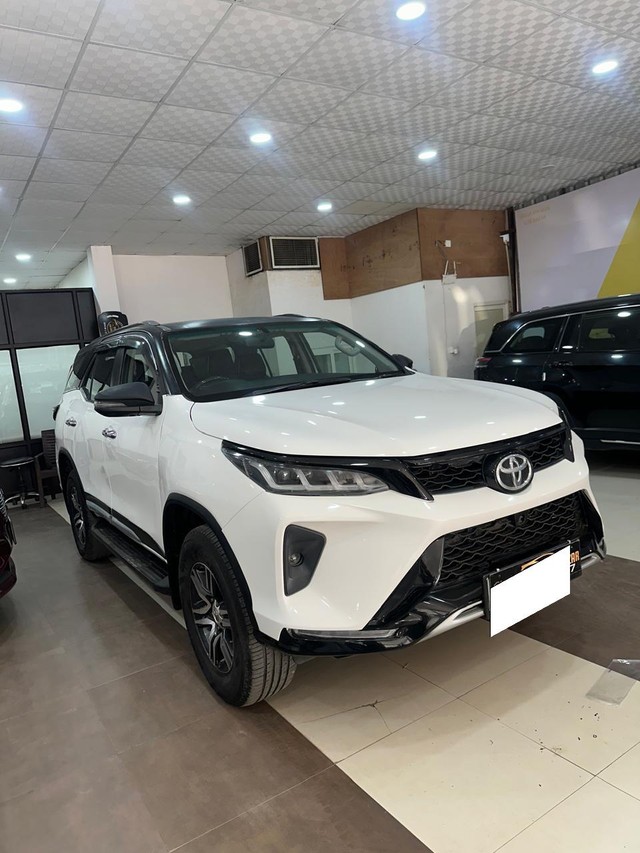 Second-hand 2018 Toyota Fortuner 2.8 2WD AT BSIV for sale in Jaipur-25
