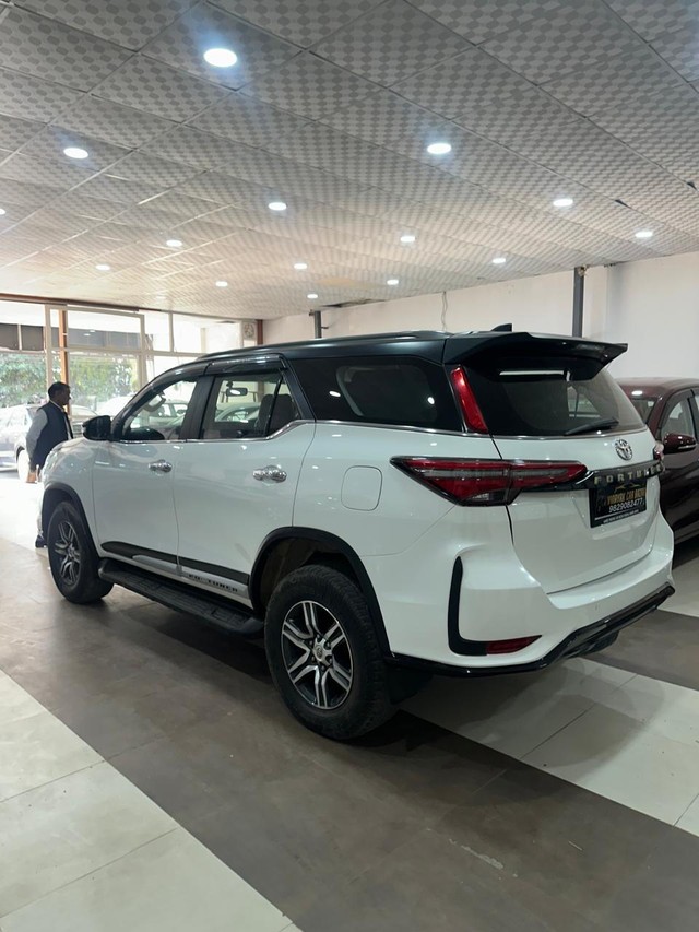 Second-hand 2018 Toyota Fortuner 2.8 2WD AT BSIV for sale in Jaipur-12