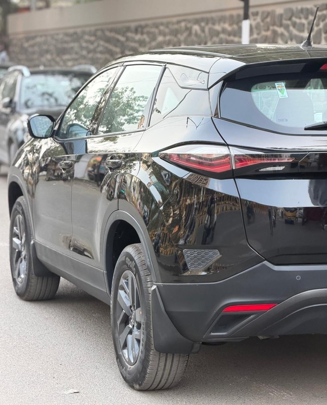 Second-hand 2022 Tata Harrier XTA Plus AT BSVI for sale in Rajkot-7