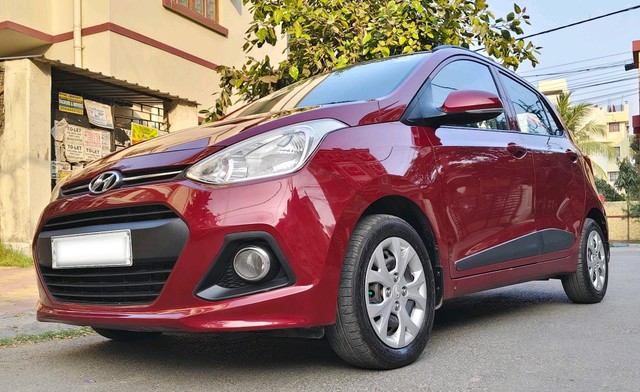 Second-hand 2015 Hyundai Grand i10 CRDi Sportz for sale in Kolkata-3