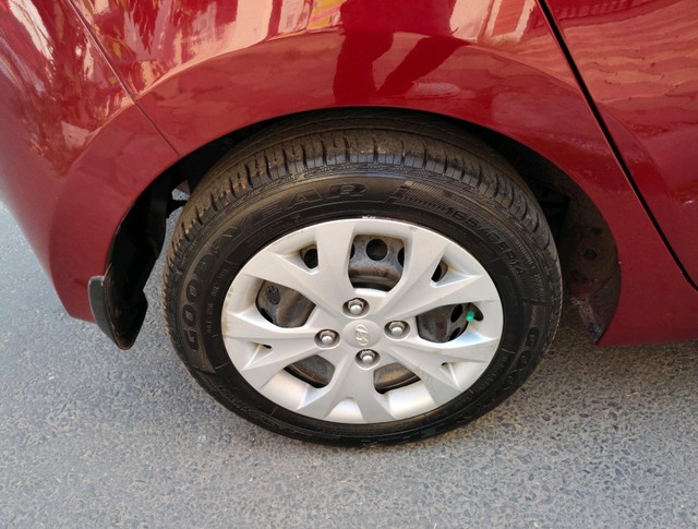 Second-hand 2015 Hyundai Grand i10 CRDi Sportz for sale in Kolkata-6