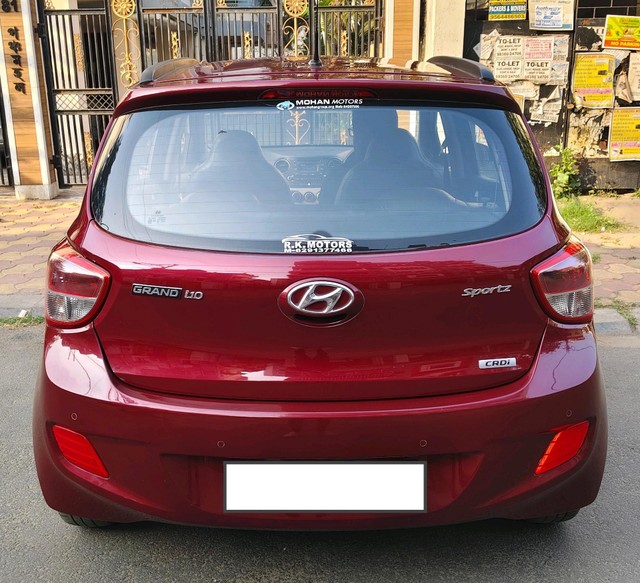 Second-hand 2015 Hyundai Grand i10 CRDi Sportz for sale in Kolkata-16