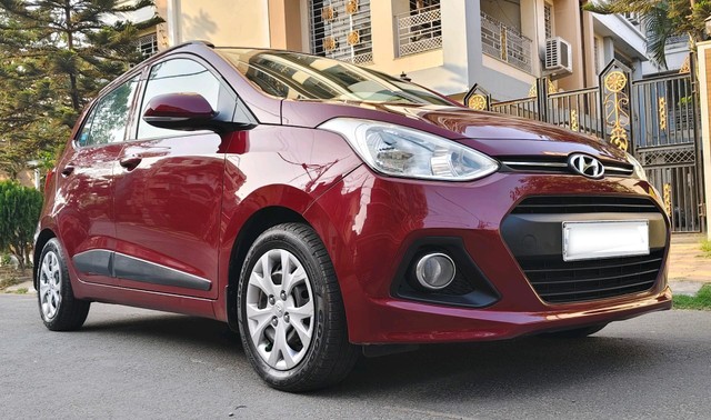 Second-hand 2015 Hyundai Grand i10 CRDi Sportz for sale in Kolkata-12