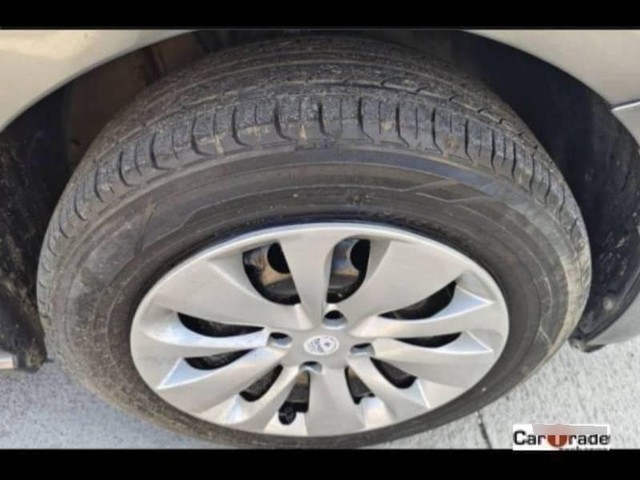 Second-hand 2014 Volkswagen Polo 1.2 MPI Comfortline for sale in Noida-9