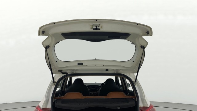 Second-hand 2016 Hyundai Grand i10 CRDi Sportz for sale in Ahmedabad-20