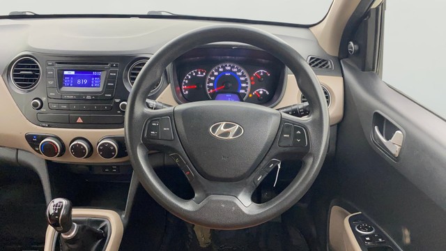Second-hand 2016 Hyundai Grand i10 CRDi Sportz for sale in Ahmedabad-12