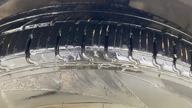 Second-hand 2016 Hyundai Grand i10 CRDi Sportz for sale in Ahmedabad-30