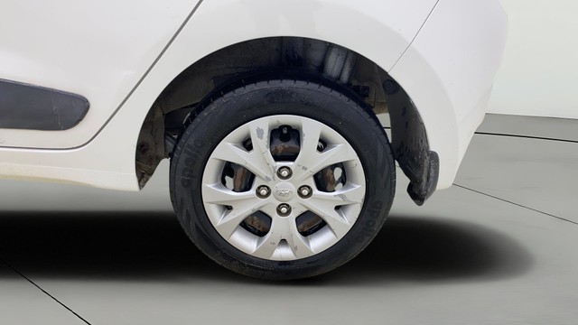 Second-hand 2016 Hyundai Grand i10 CRDi Sportz for sale in Ahmedabad-26