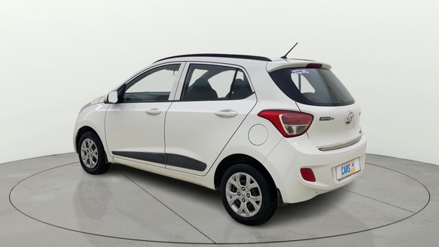 Second-hand 2016 Hyundai Grand i10 CRDi Sportz for sale in Ahmedabad-4