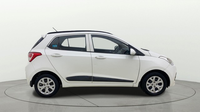 Second-hand 2016 Hyundai Grand i10 CRDi Sportz for sale in Ahmedabad-1