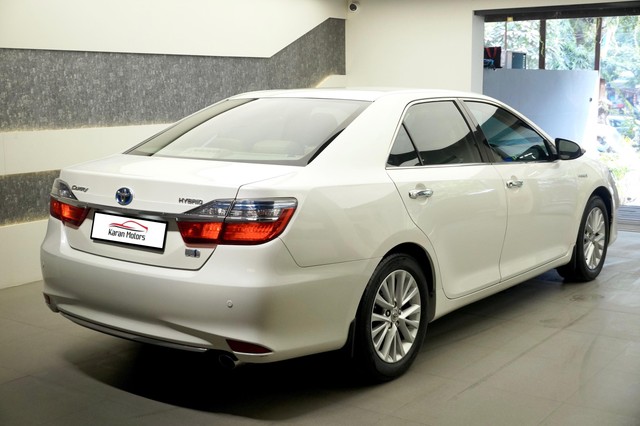 Second-hand 2017 Toyota Camry Hybrid for sale in New Delhi-5