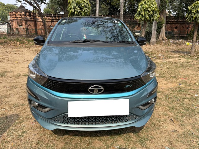 Second-hand 2023 Tata Tiago XZ Plus for sale in Lucknow-0