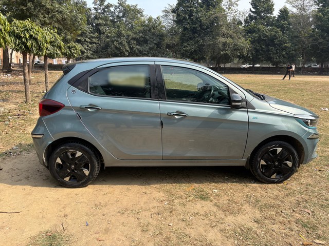 Second-hand 2023 Tata Tiago XZ Plus for sale in Lucknow-1