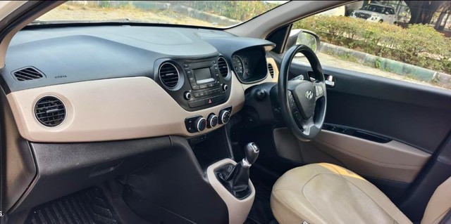 Second-hand 2016 Hyundai i10 Sportz 1.1L for sale in New Delhi-6