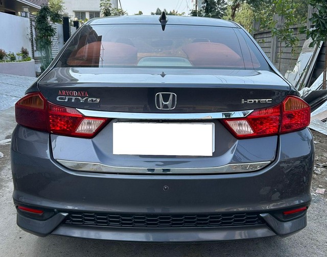 Second-hand 2017 Honda City i DTec V for sale in Nagpur-2
