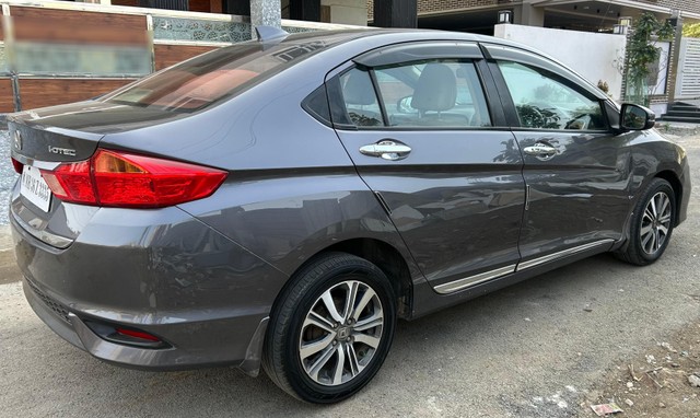 Second-hand 2017 Honda City i DTec V for sale in Nagpur-8